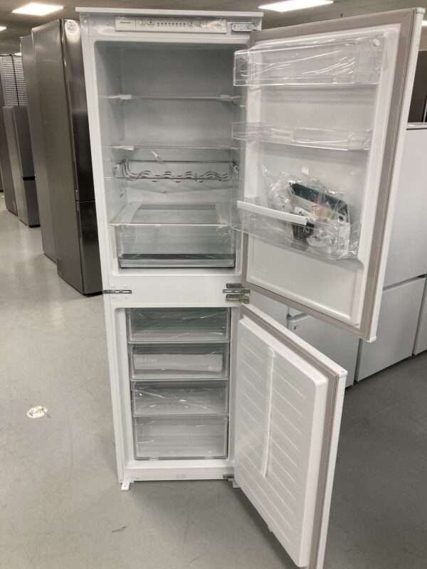 Hisense RIB291F4AWF Integrated 50/50 Frost Free Fridge Freezer with Sliding  Door Fixing Kit - White