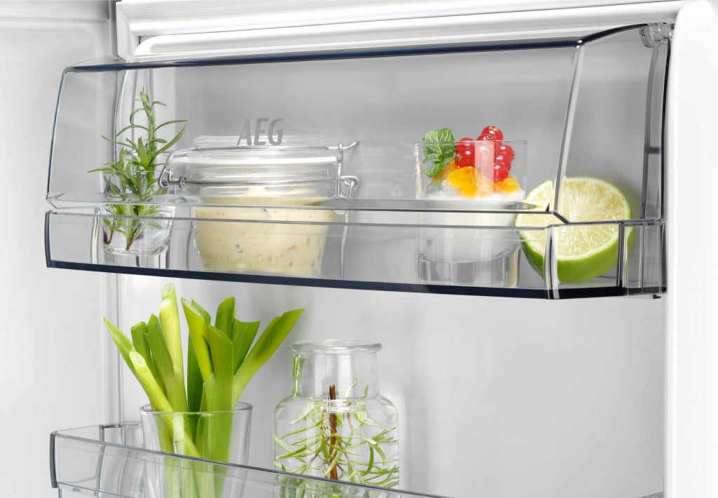 AEG 6000 Series NSK6I82EF Integrated Under Counter 82cm Fridge – Fixed Door Hinge Kit – White – E Rated #401937