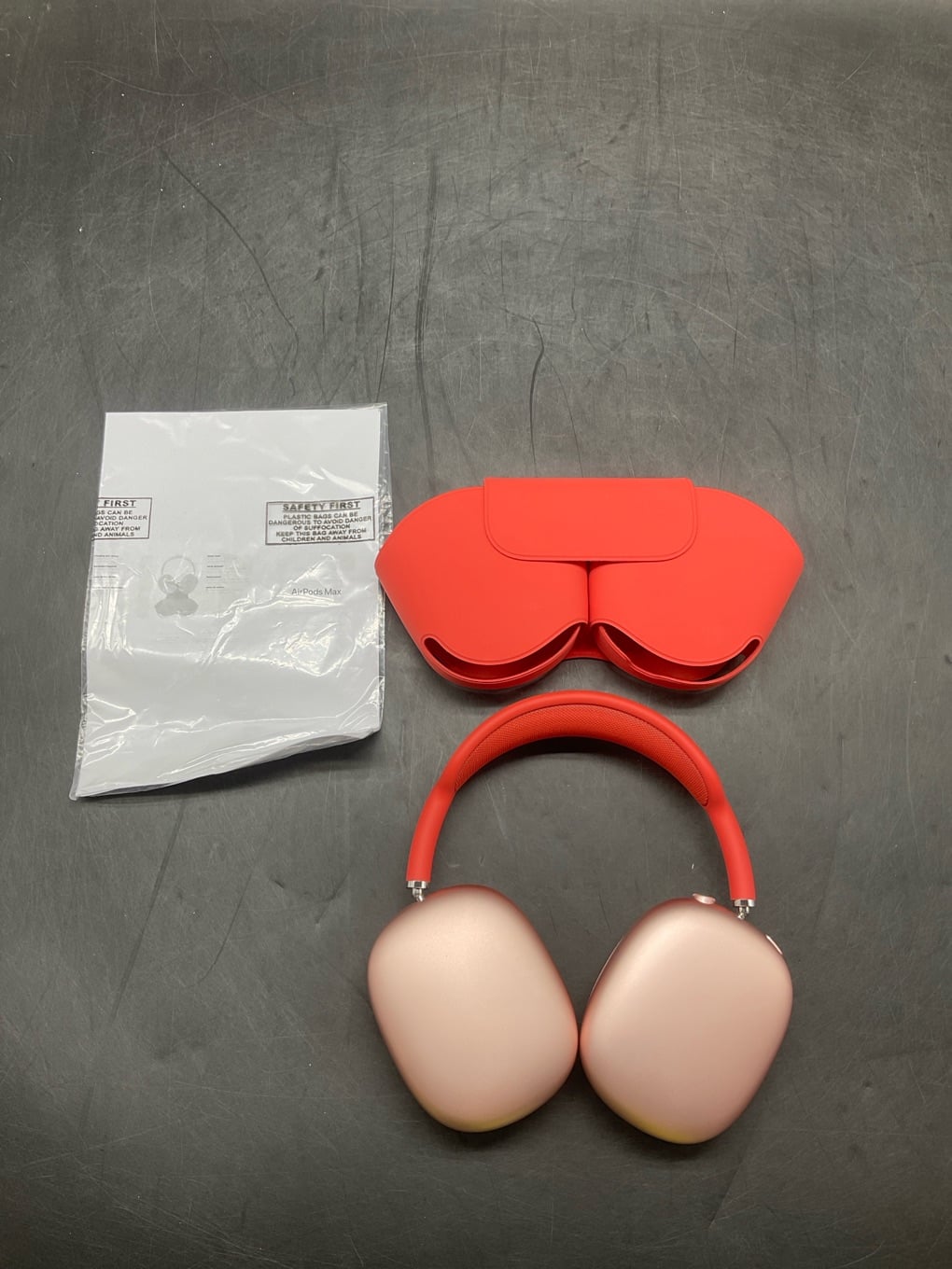 Apple Refurbished AirPods Max - Lightning - Pink (RFMGYM3ZM/A